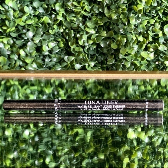 Luna Liner Water Resistant Liquid Eyeliner in BLACK | NEW | Seraphine Botanicals - Picture 10 of 12